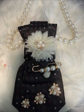 Pearl & Crystal Floral Brooch Pin - Ivory Flower Accent